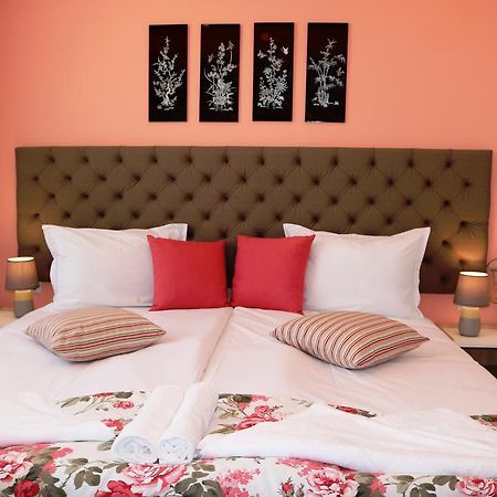 Sea Port Celebrity Apartment - Lets4Holiday 바르나 외부 사진