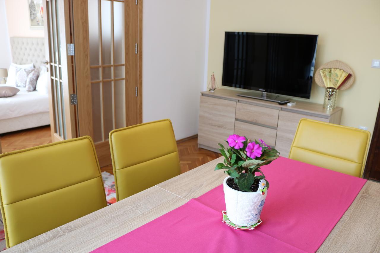 Sea Port Celebrity Apartment - Lets4Holiday 바르나 외부 사진