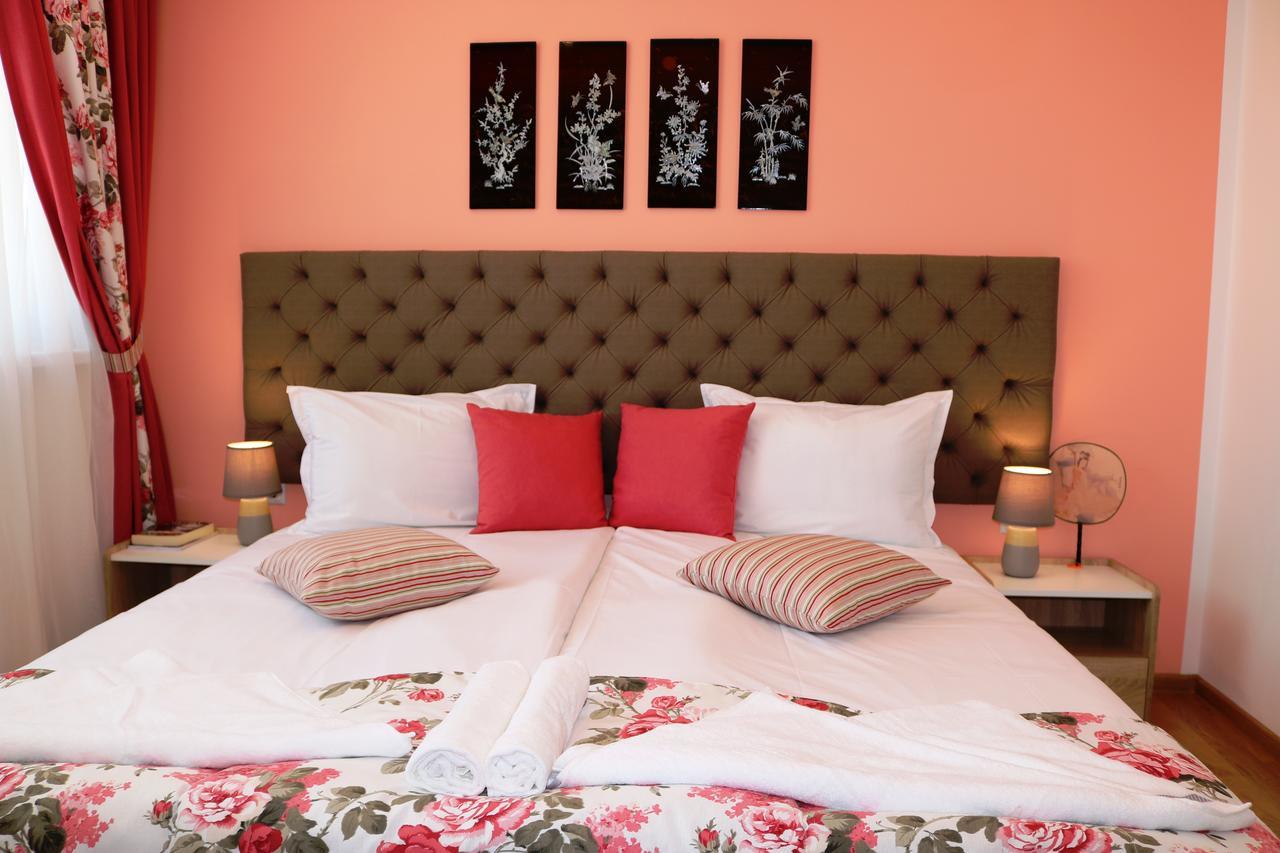 Sea Port Celebrity Apartment - Lets4Holiday 바르나 외부 사진