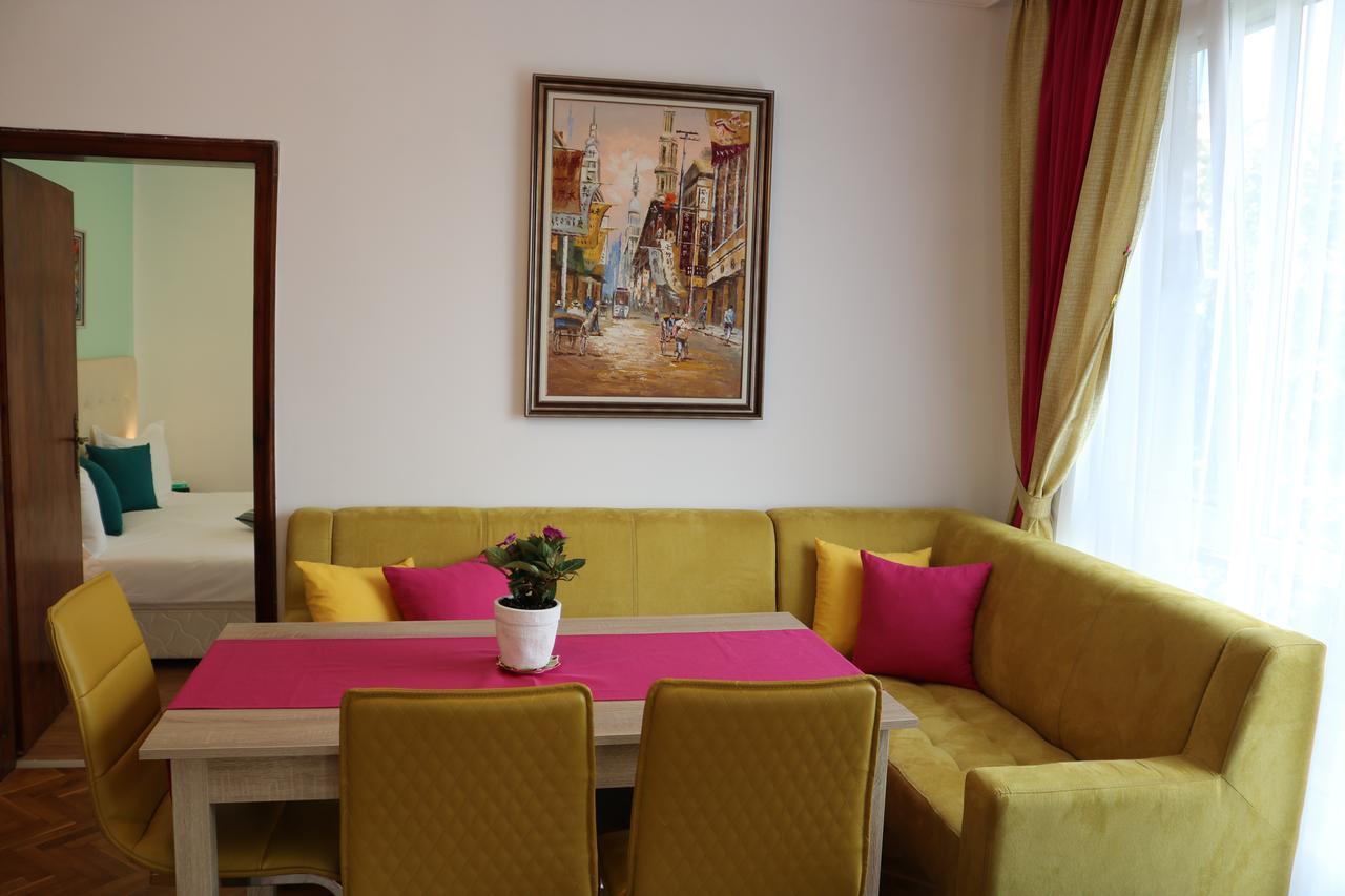 Sea Port Celebrity Apartment - Lets4Holiday 바르나 외부 사진