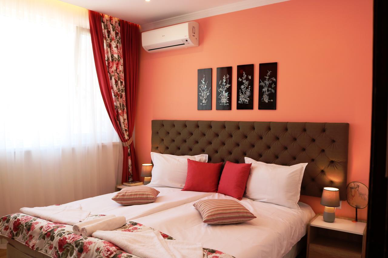 Sea Port Celebrity Apartment - Lets4Holiday 바르나 외부 사진