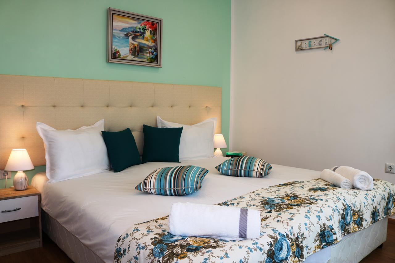 Sea Port Celebrity Apartment - Lets4Holiday 바르나 외부 사진