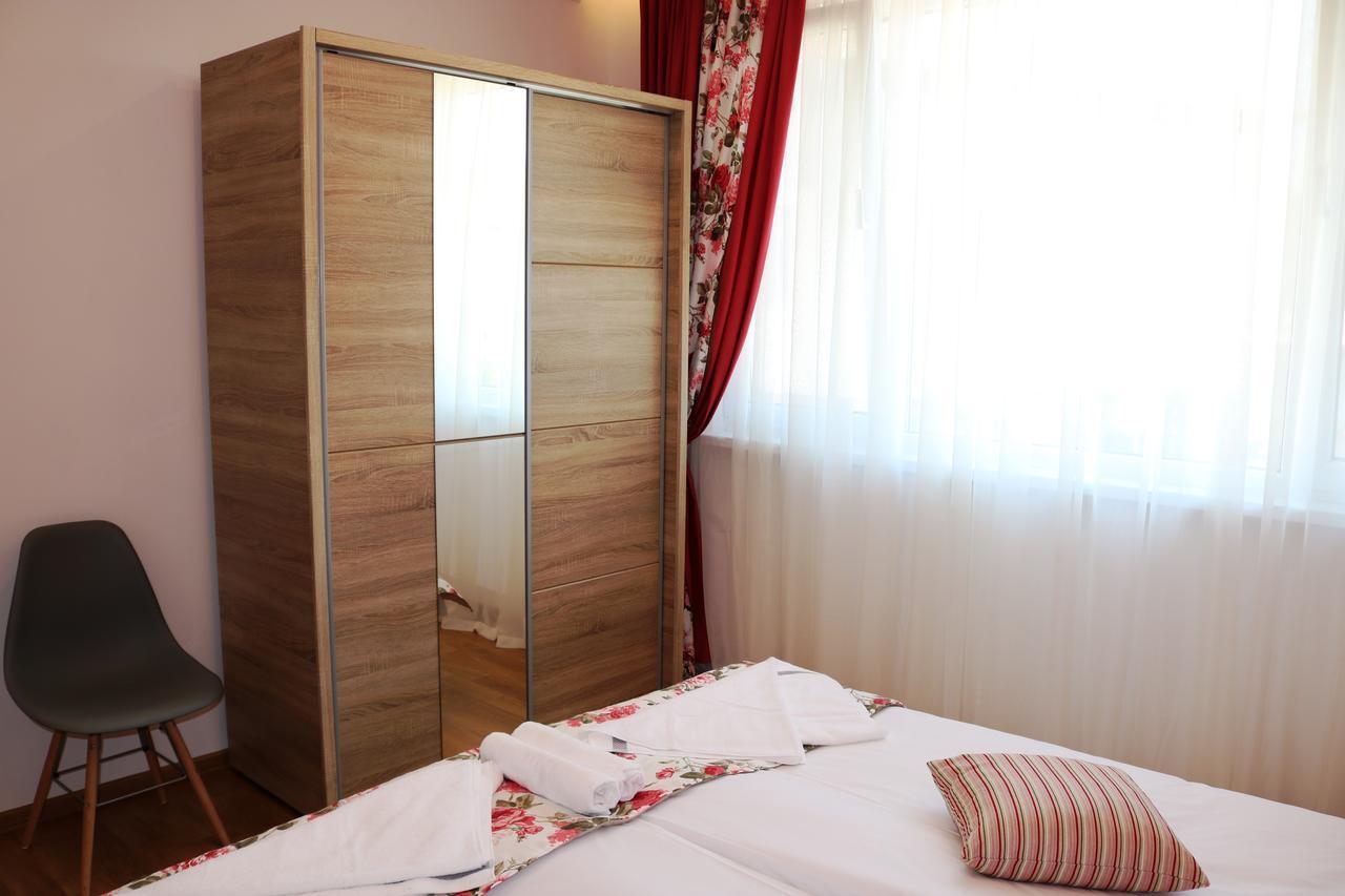 Sea Port Celebrity Apartment - Lets4Holiday 바르나 외부 사진