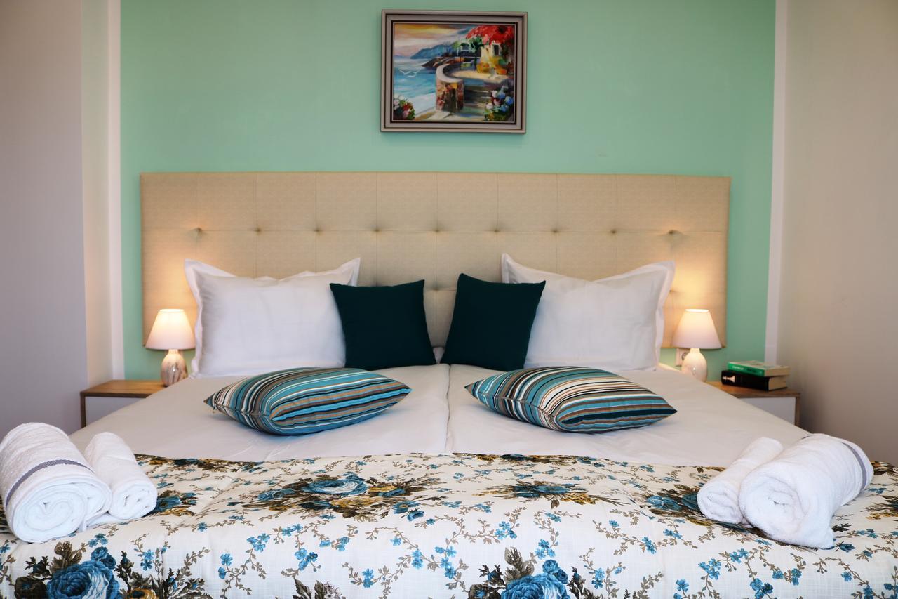 Sea Port Celebrity Apartment - Lets4Holiday 바르나 외부 사진