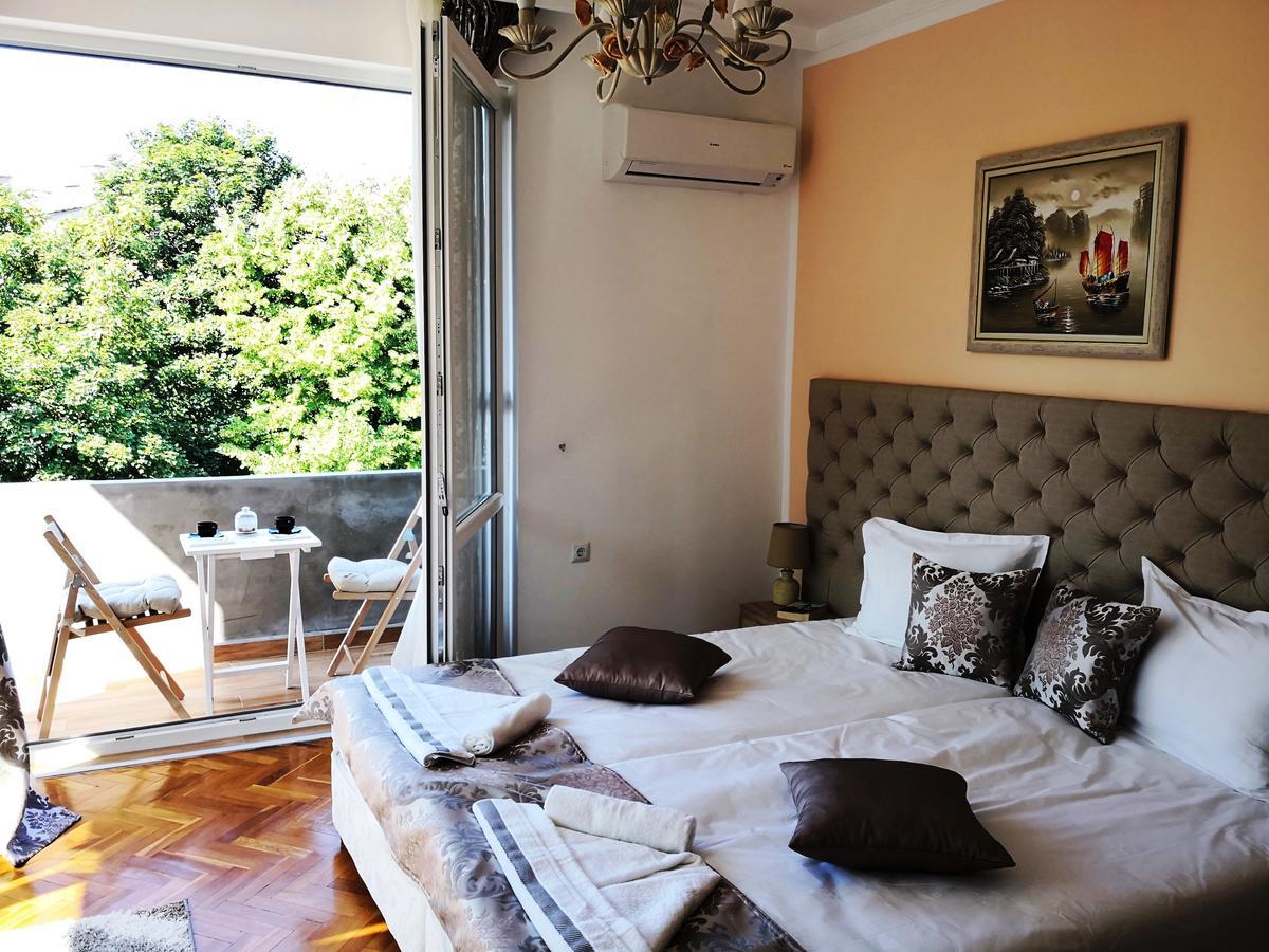 Sea Port Celebrity Apartment - Lets4Holiday 바르나 외부 사진